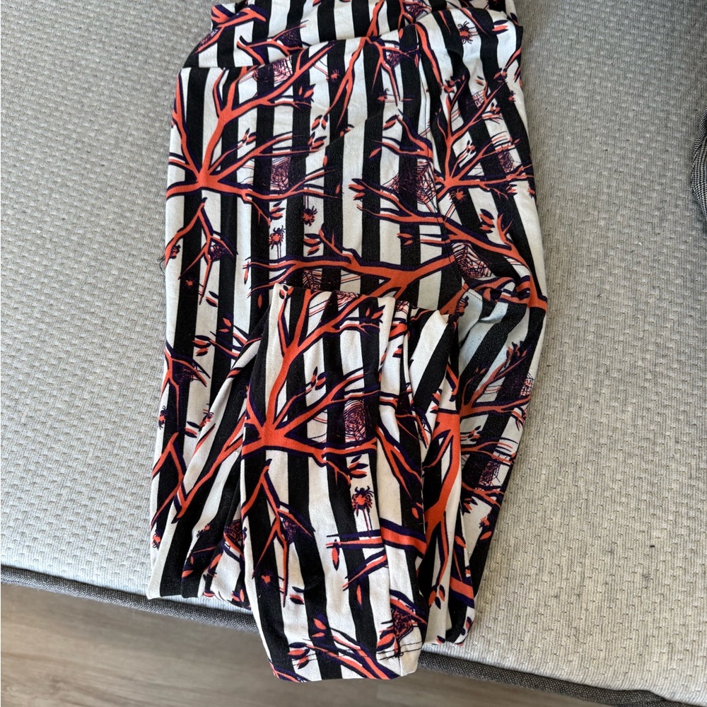 LuLaRoe Black and Orange Leggings